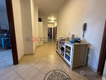 ADRIA - APPARTAMENTO CON GARAGE IN CENTRO