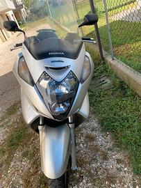 Honda Silver Wing 600 ABS