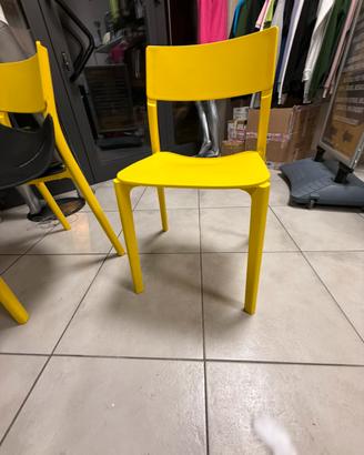 Sedie colore giallo