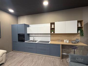 CUCINA AL 50% PER RINNOVO ESPOSIZIONE!