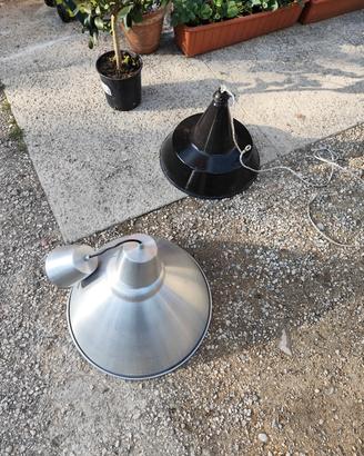 due lampadari in metallo 