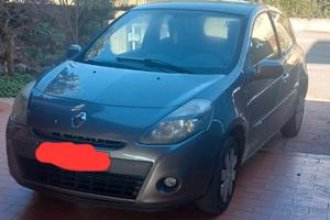 RENAULT Clio - 2011