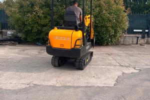 E300- ESCAVATORE YANMAR B15