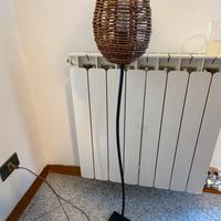 Lampada da terra design intrecciato