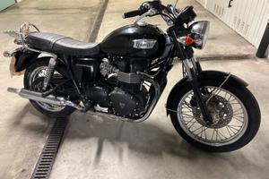 Triumph Bonneville - 2008