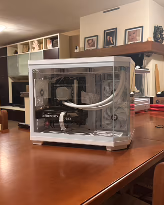 PC Gaming Bianco - I7 12700 - RTX 5060 Ti - DDR5