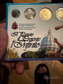 Francobolli e coni Del Vaticano in lire