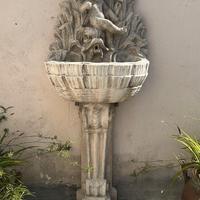 Fontana da giardino in pietra