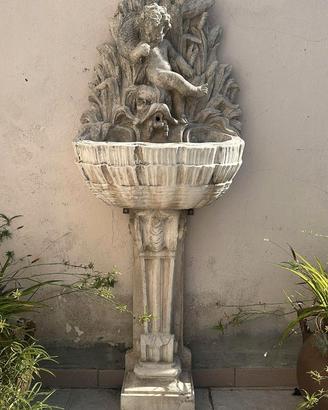 Fontana da giardino in pietra