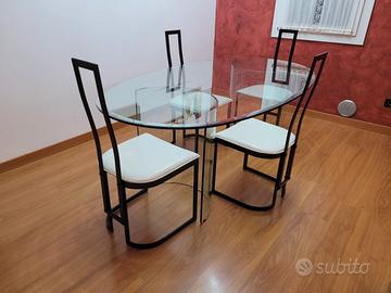 4 sedie per soggiorno / cucina (€ 50 / cad.)