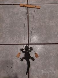 Giocattolo geco arrampicatore