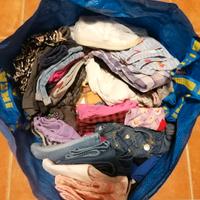 Vestiti usati per bambina, 50 pezzi, 1 euro l'uno