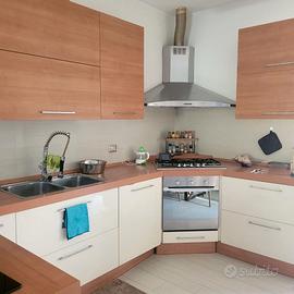 Cucina moderna completa