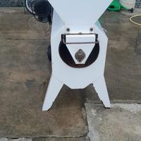 deraspatore a motore vino