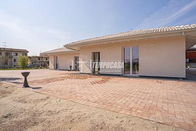 VILLA BIFAMILIARE DI NUOVA COSTRUZIONE