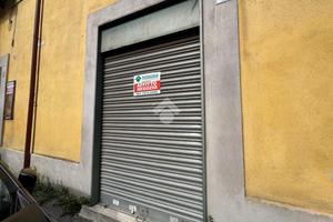 NEGOZIO A FRATTAMAGGIORE