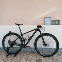 trek procaliber 9.8 taglia M/L (18.5 trek) 