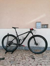 trek procaliber 9.8 taglia M/L (18.5 trek) 