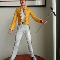 Freddie Mercury Queen 18" funzionante 45 cm NECA