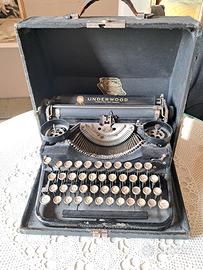 Underwood Macchina da scrivere portatile primi 900