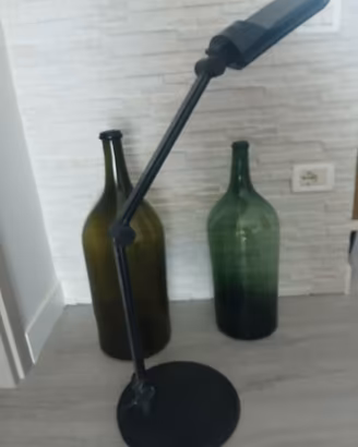 Lampada da tavolo vintage con braccio snodabile