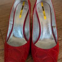 Decolleté spuntare rosso pelle stampa coccodrillo