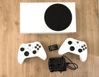 Xbox Series S 512GB - Bundle Completo: 2 Controlle