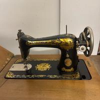 Macchina da cucire d’epoca