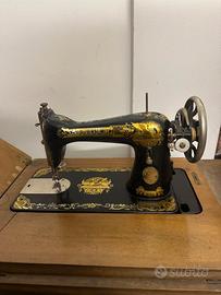 Macchina da cucire d’epoca