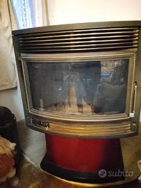 stufa a pellet/legna