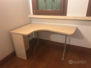 Scrivania angolare moderna
