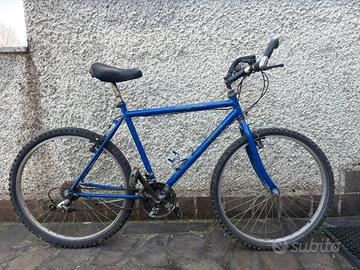 Bicicletta Mountain bike 26”