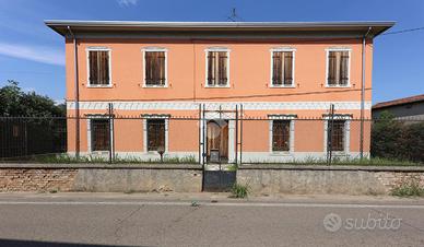 VILLA SINGOLA A ROVERBELLA