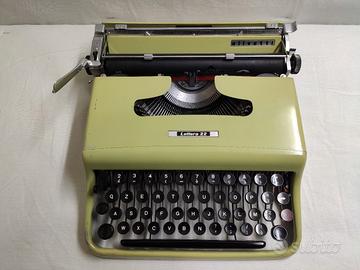 Macchina da scrivere Olivetti Lettera 22 prima ser