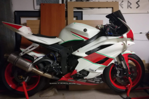Yamaha R6 rr pronto pista