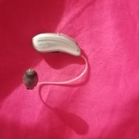 Apparecchio acustico sinistro ampliphon anziani