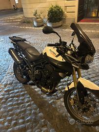 Triumph Tiger 800