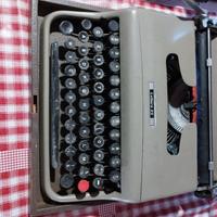 Macchina da scrivere 