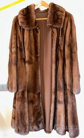 Cappotto lungo in vera pelliccia di Visone