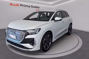 AUDI Q4 e-tron 45 s line edition