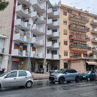 Viale Regina Elena- Negozio di 70mq