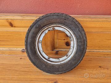 cerchione originale vespa PX e pneumatico Michelin