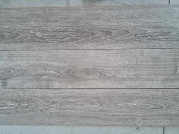 Pavimento Laminato 80mq (300 listelli)