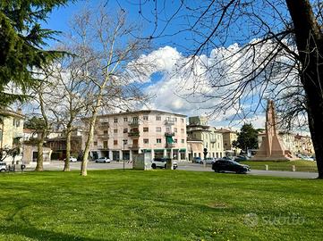 4 LOCALI A CAPRINO VERONESE