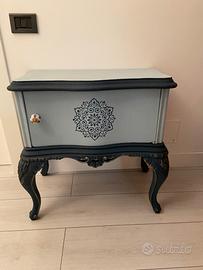 Comodino chippendale