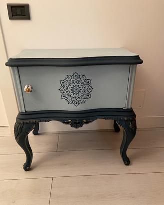 Comodino chippendale