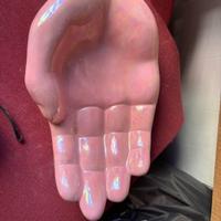 Mano in ceramica