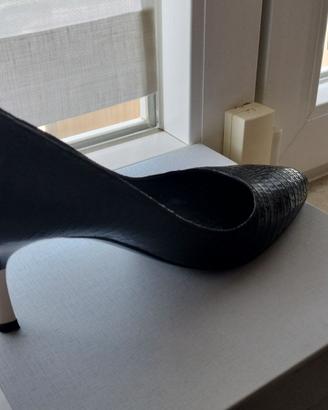 Scarpa tacco donna colore nero
