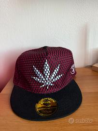 Cappello snapback stampa foglia di marijuana