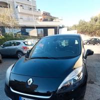 Renault Grand Scenic XMod 1.5 dCi